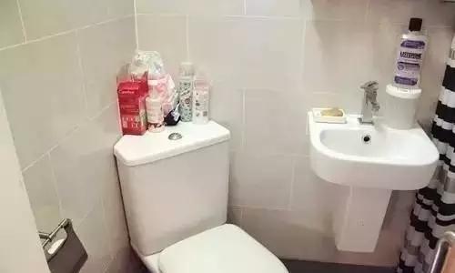 你認(rèn)為廁所放紙簍有什么意義？
